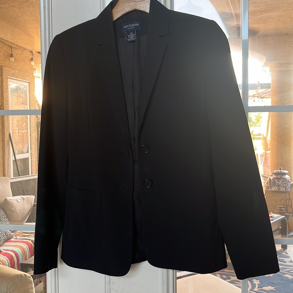 nice Black blazer! - Picture 2 of 2